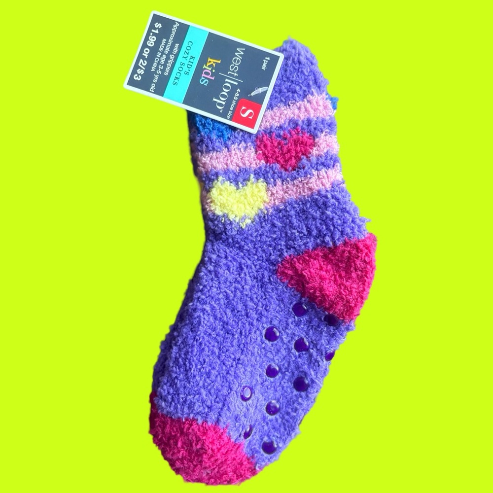 NWT girl’s grippy socks